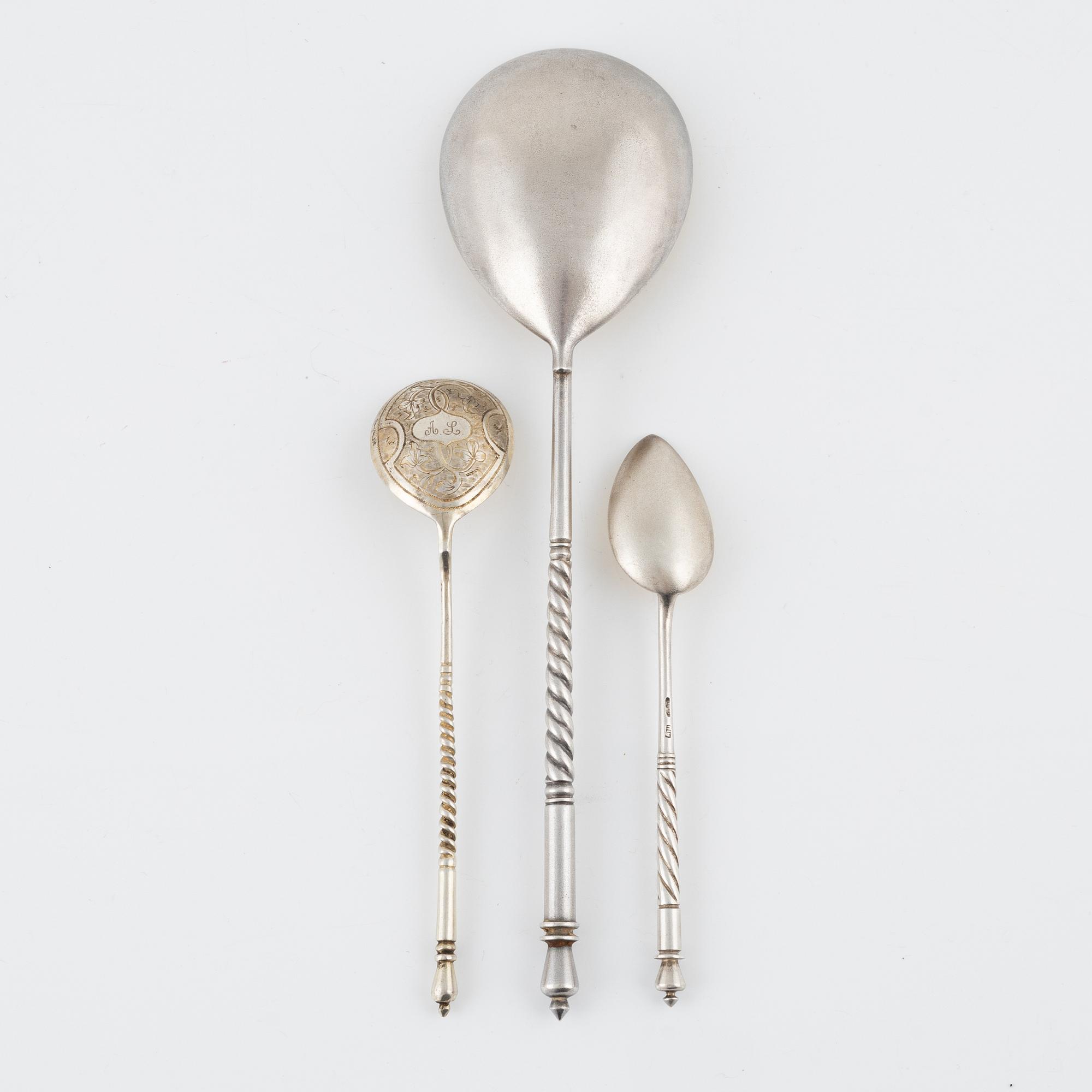 15 silver spoons, including Russia, 1896-1908.