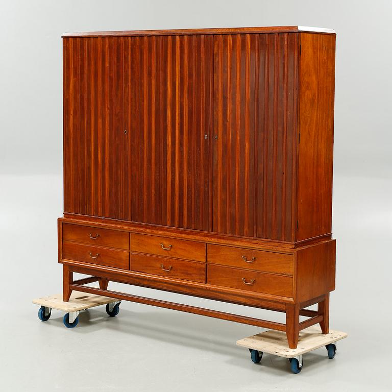 A drawer, model 794, designed by Adolf Relling at Rastad & Relling Tegnekontor in 1947.