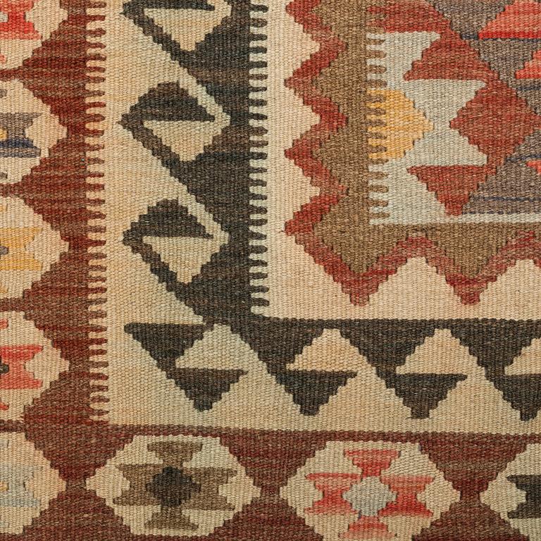 A RUG, Kilim, ca 203 x 150 cm.