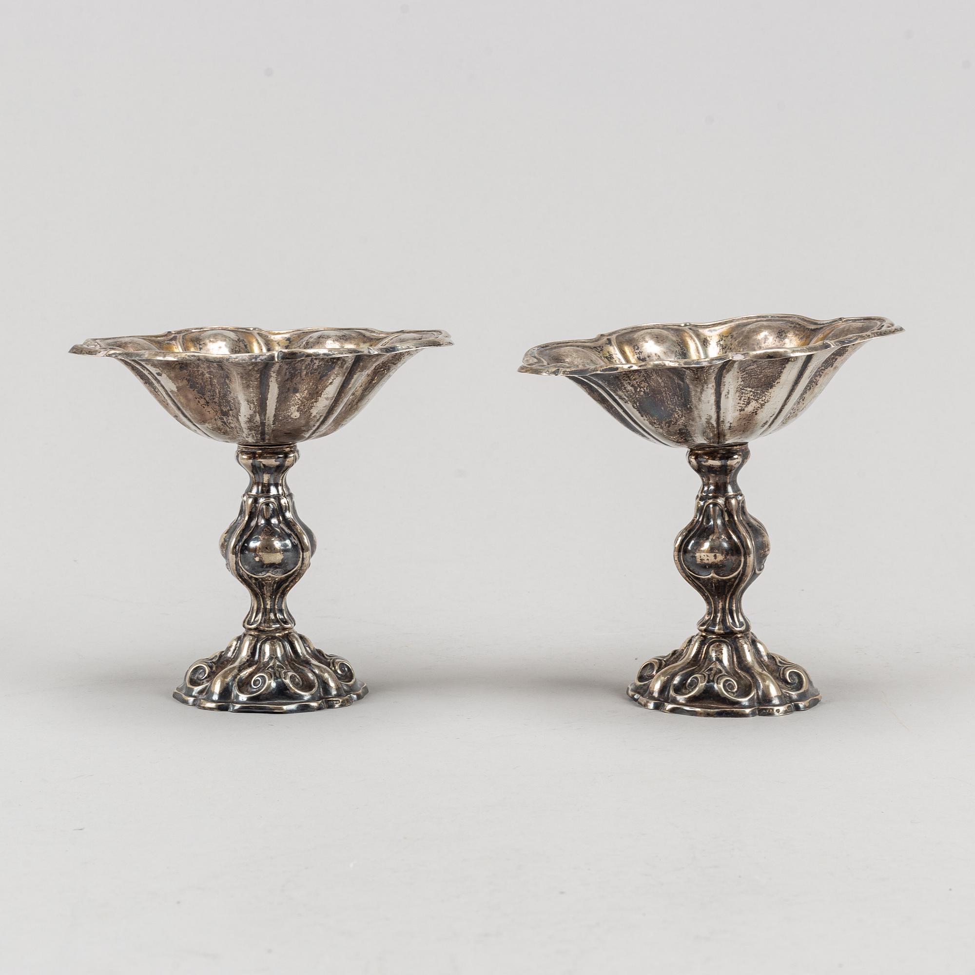 August Friedrich Krollpfeifer, uppsatsskålar, ett par, silver, Helsingborg 1872.
