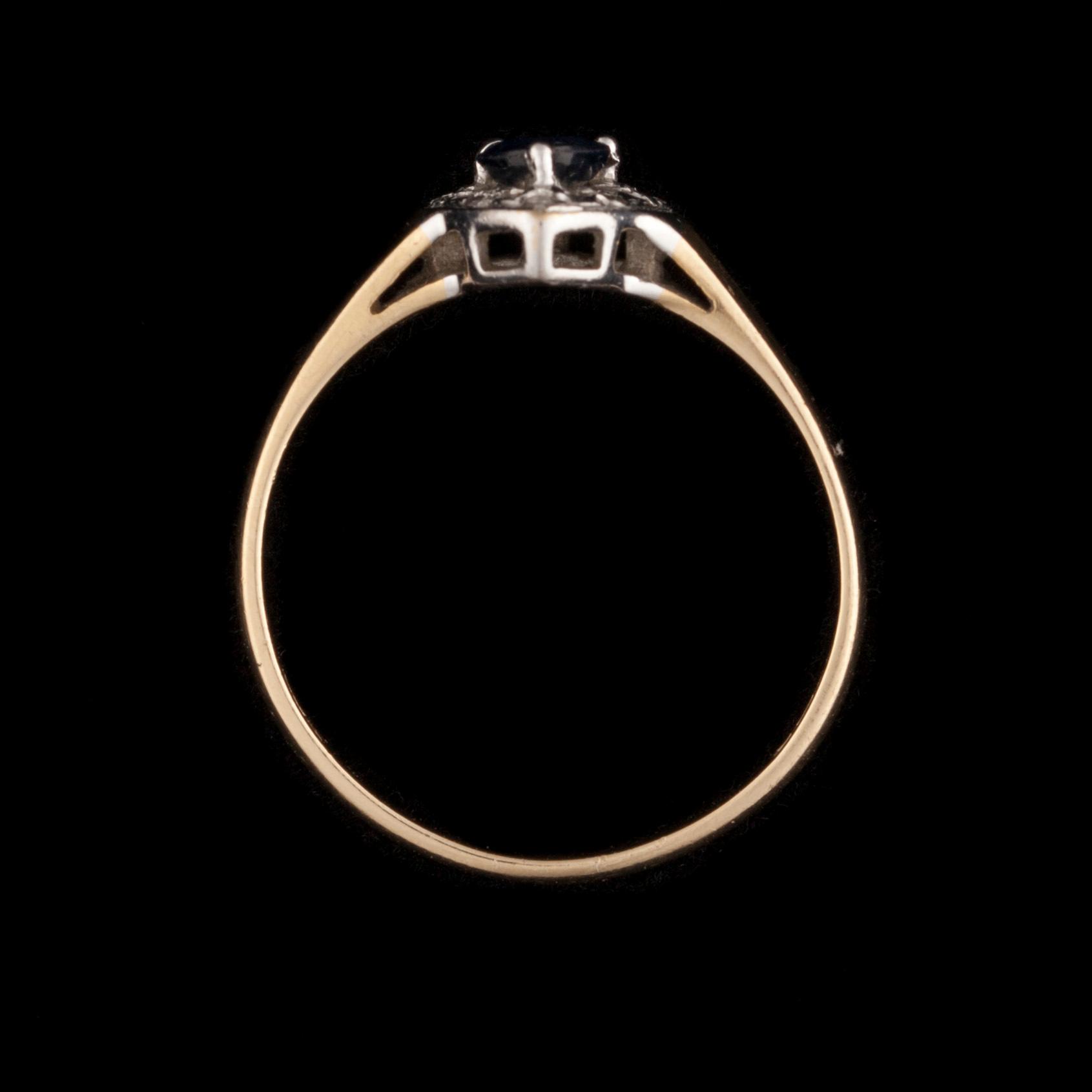 RING, 14K guld, safir samt små diamanter. Engelska stämplar. Vikt tot. 1,8 g.