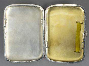 CIGARETTSKRIN, silver, svenska importstämplar, 1900-talets mitt. Vikt ca 185 gram.