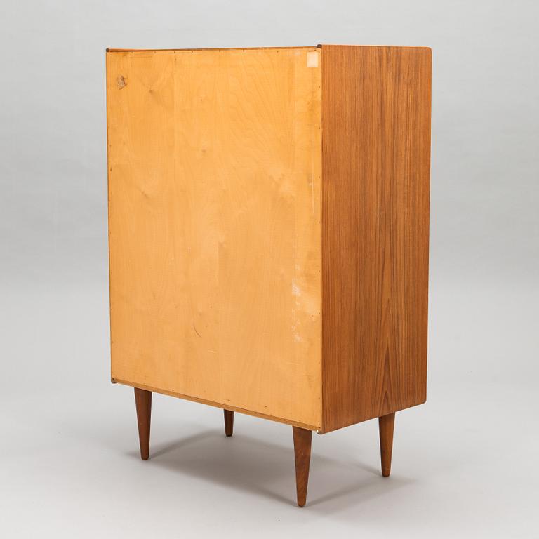 Henning Jørgensen, a 1960's Danish chest of drawers for  Fredericia Møbelfabrik.