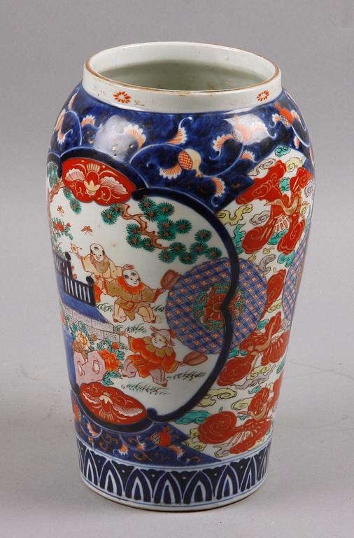 VAS, porslin, Kina 1800-tal.