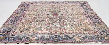 Matta, Kirman, ca 365 x 265 cm.