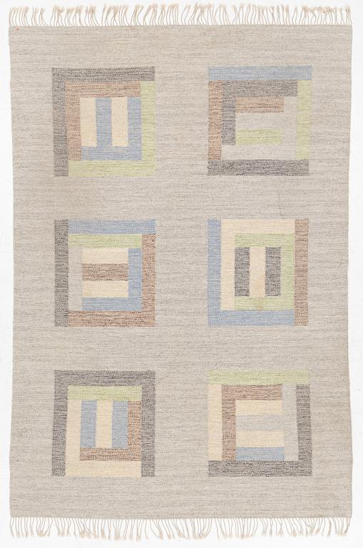 Margareta Åkerberg “Rödlöga” flatweave rug, 250 x 173 cm, signed MÅ.