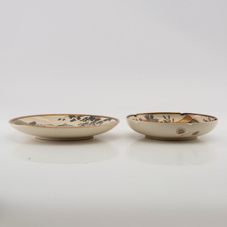 Three Japanese Satsuma dishes, early 20th Century.