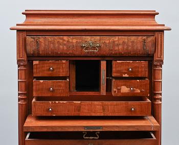 SKRIVBYRÅ, nyrenässans, 1800/1900-tal.