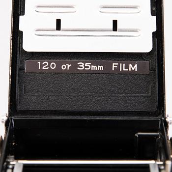 Set of five cameras, with accessories, 1920-50-tal.