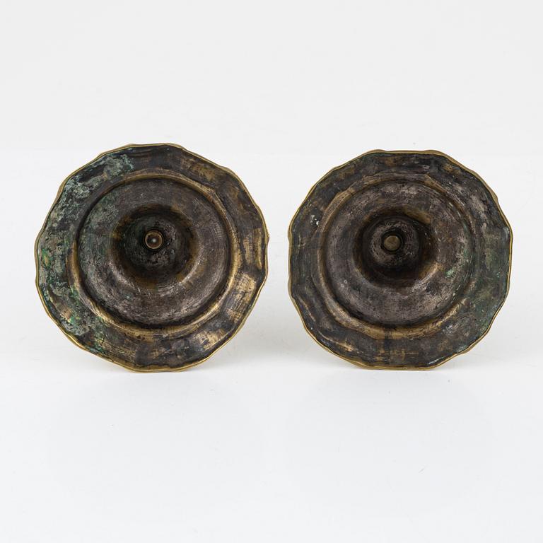 Candlesticks, a pair bronze candlesticks, late Baroque, 18th Century.