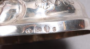 SOCKERSTRÖARE, silver, rokokostil, Tyskland, 1800/1900-tal. Vikt: 220 g.