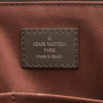 Louis Vuitton,