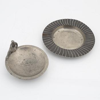 Two pewter ashtrays, Firma Svenskt Tenn, Stockholm, 1928 and 1960.