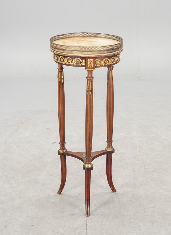 PIEDESTAL, empirestil, 1900-tal.