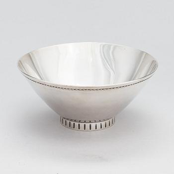 Väinö Hamara, a silver bowl. Helsinki 1960.