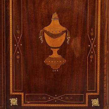 A Gustavian commode by N P Stenström (master in Stockholm 1781-1790), late 18th century, not signed.