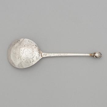 A Norwegian 17th century silver spoon, mark of Oluf Jorgensen (Bergen 1650-1700).