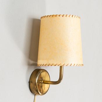 Paavo Tynell, a mid-20th century '9448' wall light for Taito.