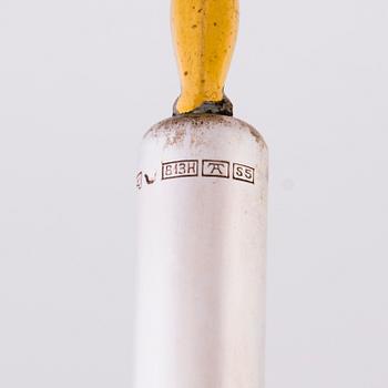 A silver ink stand and a silver pen, Kultakeskus, Hämeenlinna 1936 and Suomen Kultaseppä oy, Turku 1923.