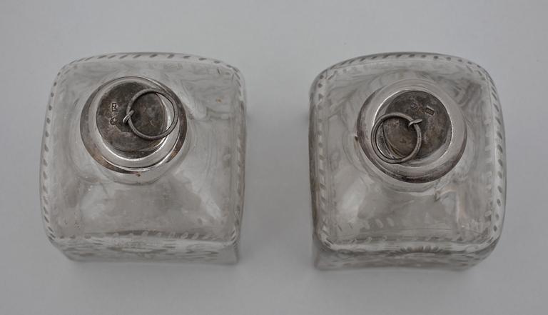 FLASKOR, ett par, glas och med proppar med silver, IW, 1845.