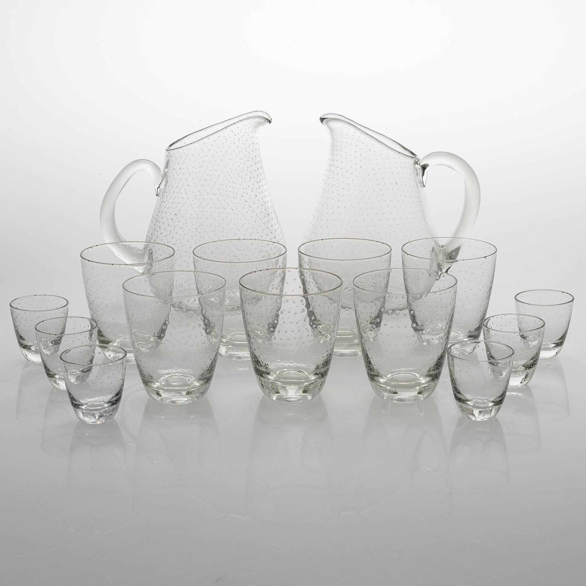 GUNNEL NYMAN, 15-piece Mid-Century Glassware Set by Nuutajärvi, Finland.