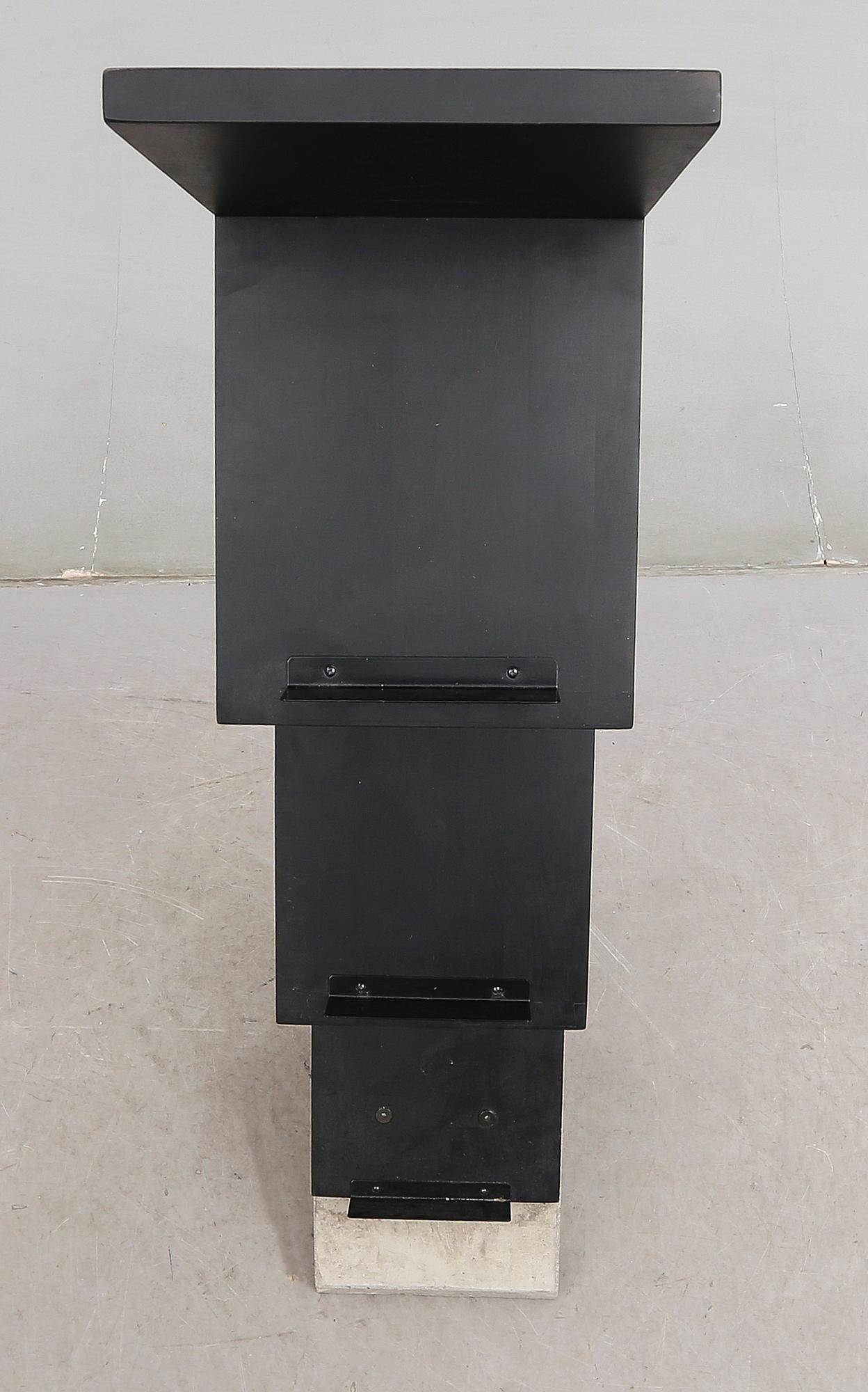 JONAS BOHLIN, tidskriftshylla, "Zink", Källemo AB, Värnamo.