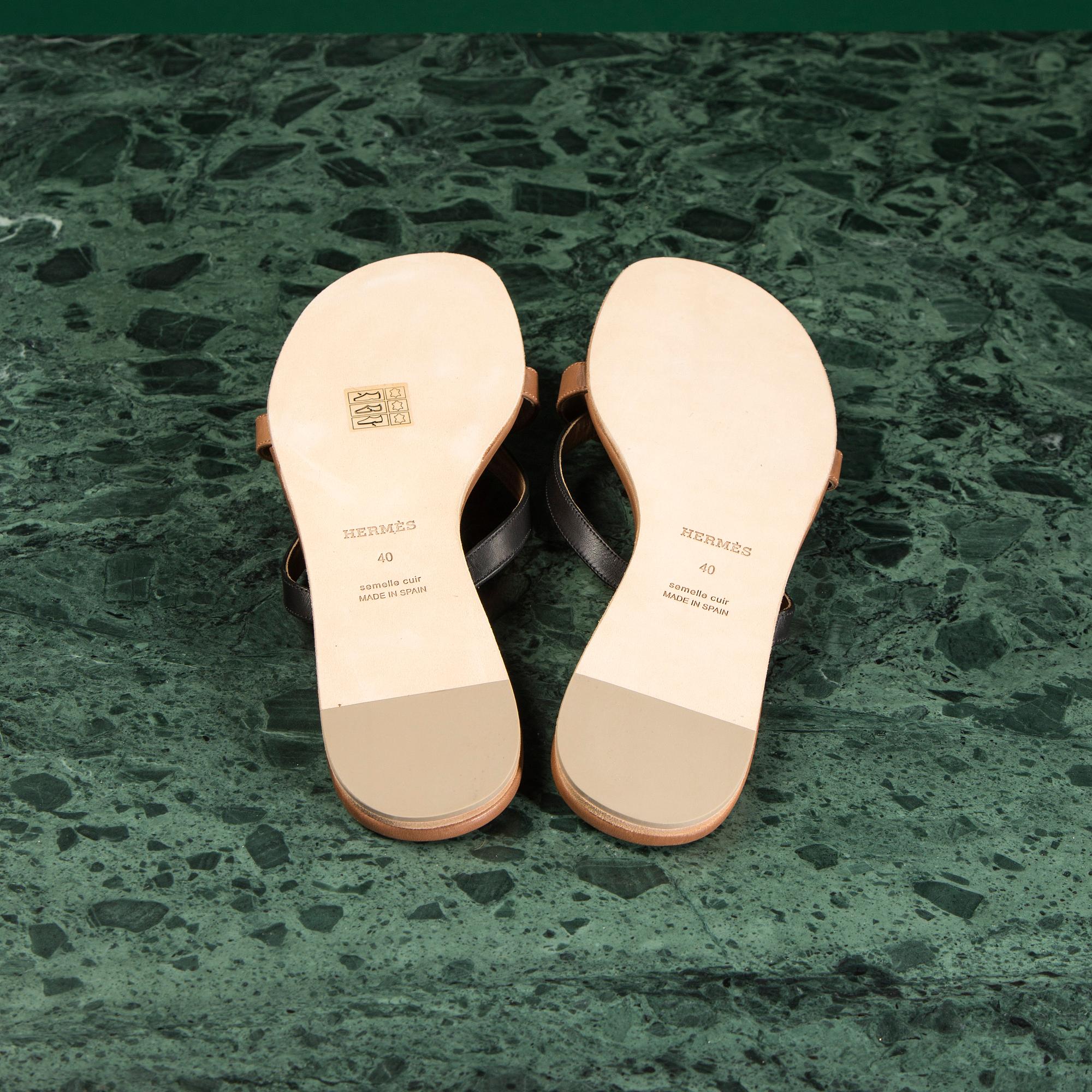 A pair of shoes "Corfu", by HERMÈS, size 40.