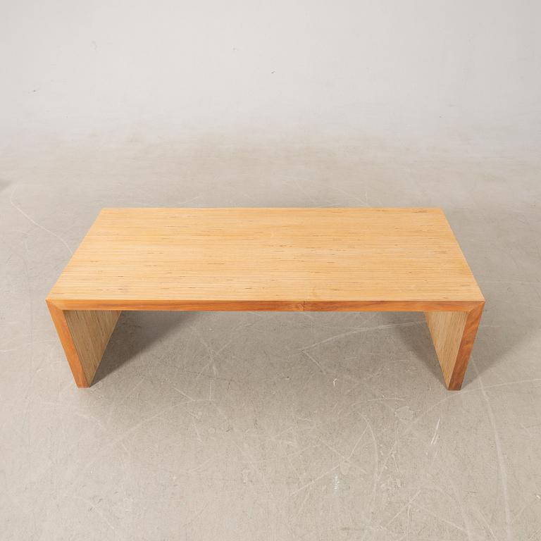 Soffbord/bänk, 2000-tal.