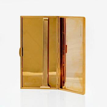 An English 18K gold cigaretet case, SBS Ltd London 1947, total weight 312 grams.