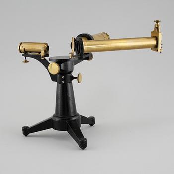 A goniometer, around the year 1900.