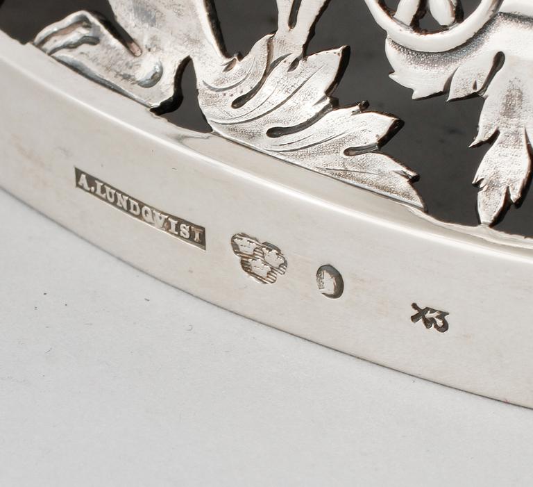 SKÅL PÅ FOT, silver, empire, Anders Petter Lundqvist, Stockholm 1828. Vikt 1 100 g.