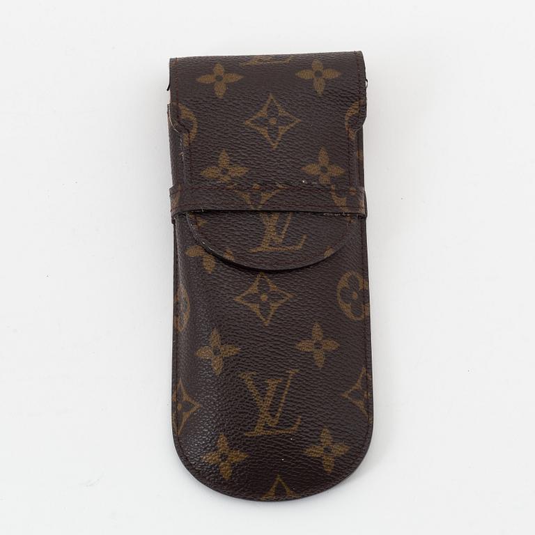 Louis Vuitton, sminkväska och glasögonfodral.
