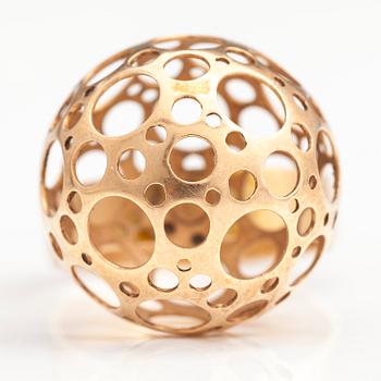 LIISA VITALI, SORMUS "Leppäkerttu", 14K kultaa, Westerback, Helsinki 1970.