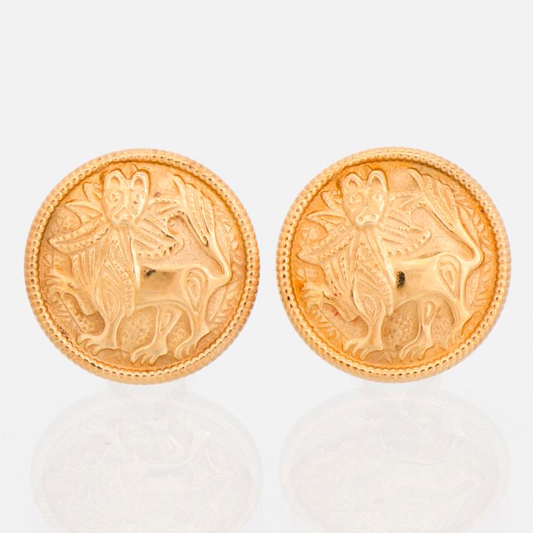 A PAIR OF EARRINGS, "Sun lion", 18K gold. Kalevala Koru 1998.
