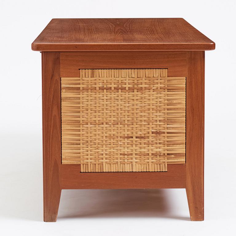 Kai Winding, a 'PH52' sideboard, Poul Hundevad, Denmark 1950-60s.