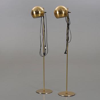 A PAIR OF FLOOR LAMPS HEMI.