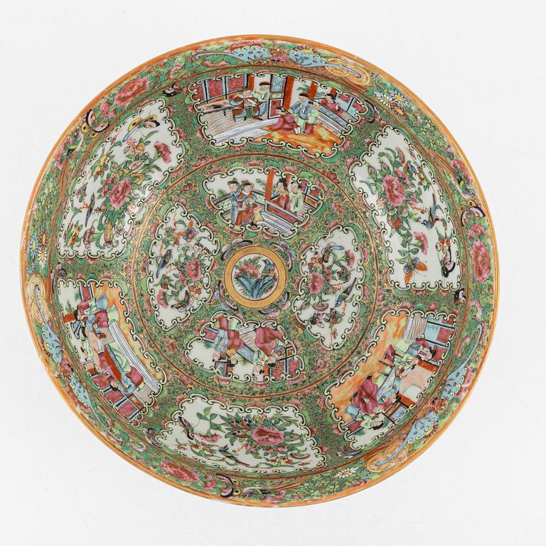 Bålskål, kompaniporslin. Qingdynastin, Kanton, 1800-talets andra hälft porslin.