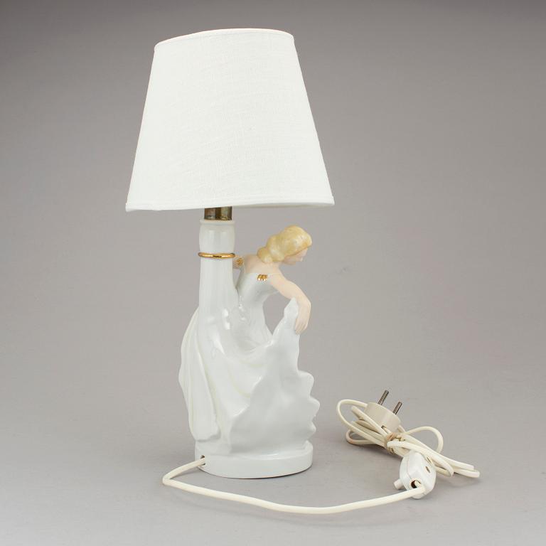 An art deco table lamp/figurine, Carl Schneiders Erben/Gräfenthal, first half of 20th century.