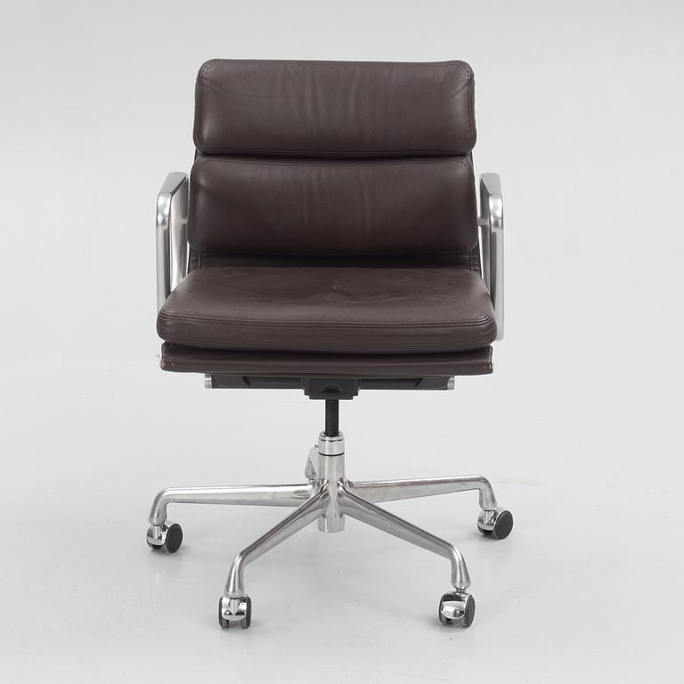Charles & Ray Eames, desk chair, "Soft Pad Chair EA 435", Herman Miller.