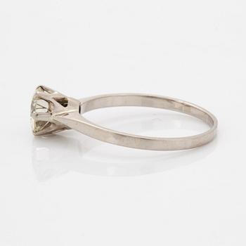 1,38 ct brilliant-cut diamond ring.