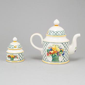 A Villeroy & Boch "Basket" part coffee and tea service (36 pieces).