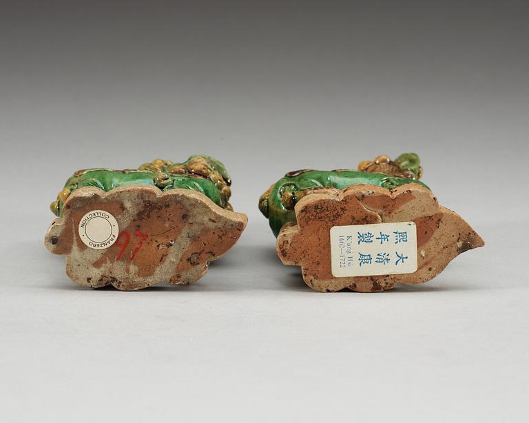 A pair of figures of Buddhist lions, Qing dynasty, Kangxi (1662-1722).