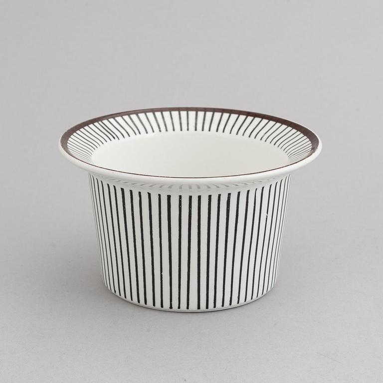 Stig Lindberg, ca 30 pieces "Spisa Ribb". Gustavsberg.