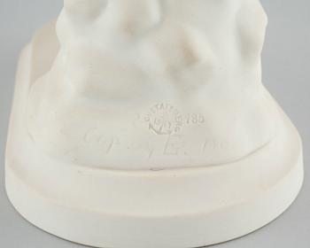 FIGURIN, parian, Gustavsberg, märkt Cop. GE samt daterad 1901 i godset.