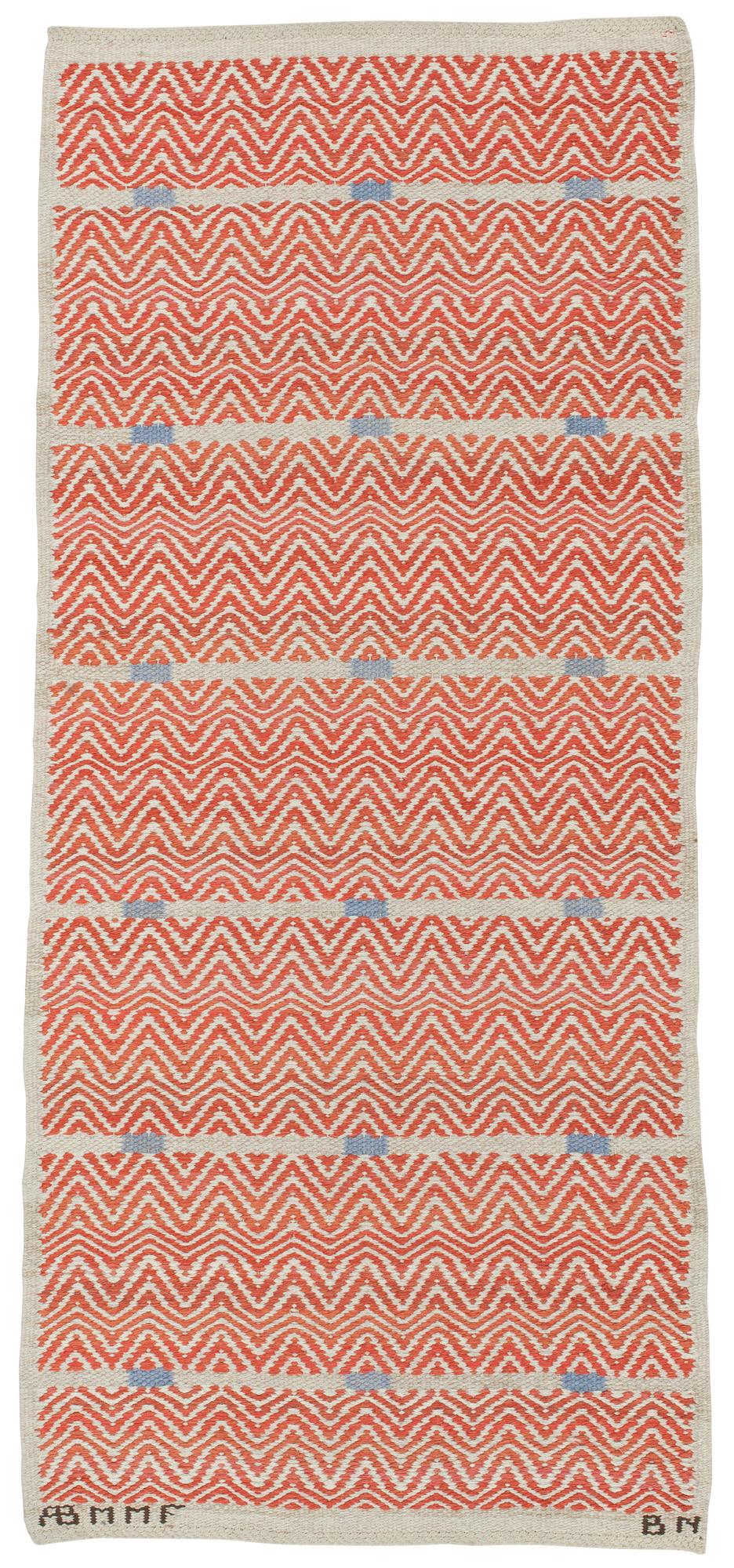 Barbro Nilsson, MATTA. "Rosengång, röd". Rosengång. 181,5 x 81,5 cm. Signerad AB MMF BN.