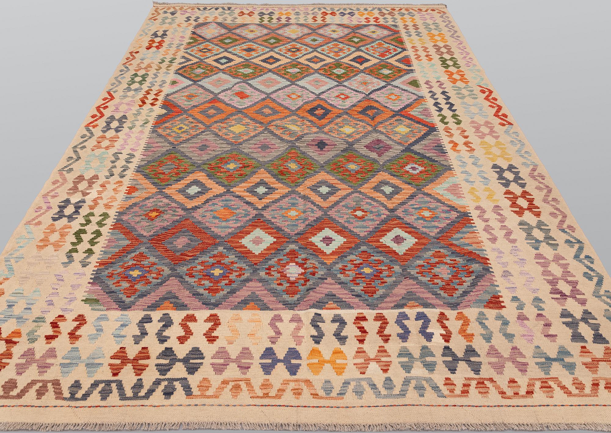 Kilim, classic design carpet, 337 x 244 cm.