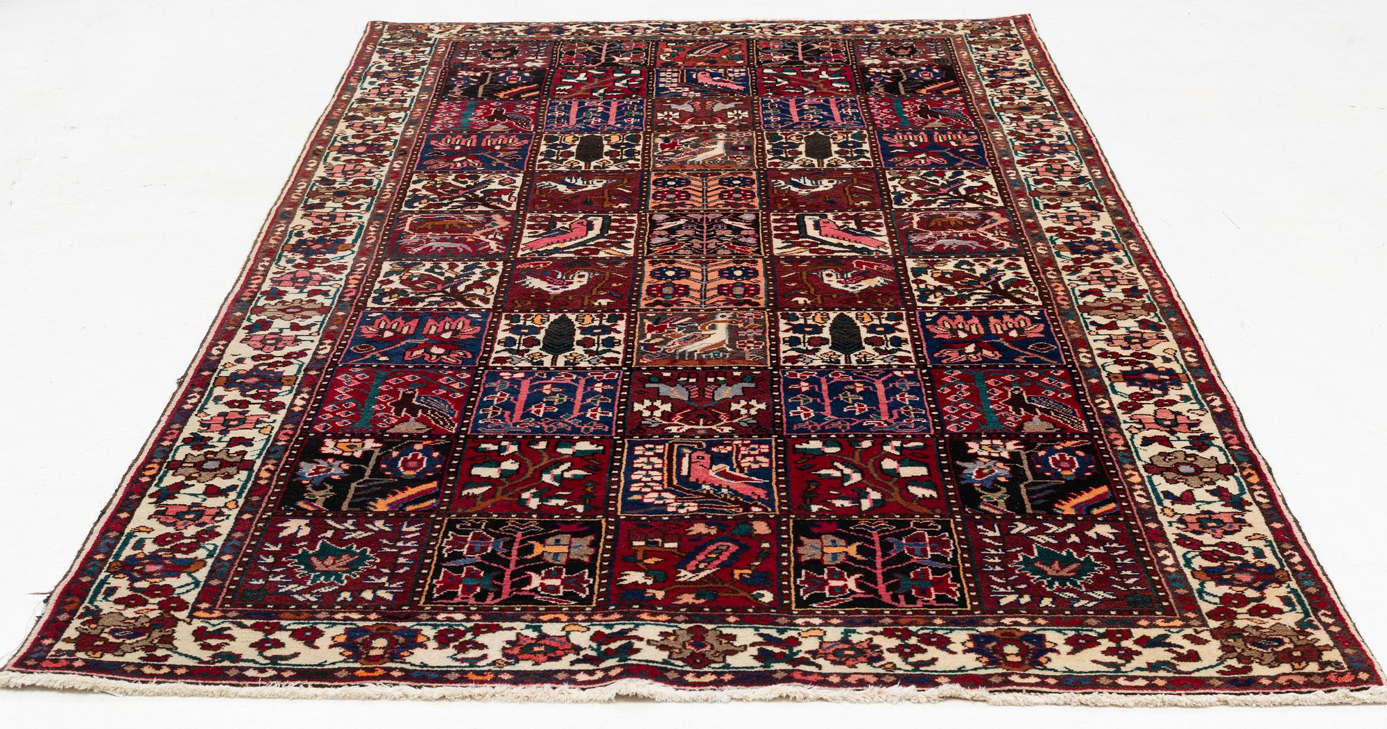 Matta, Iran, "Trädgårdsmatta", ca 295 x 164 cm.
