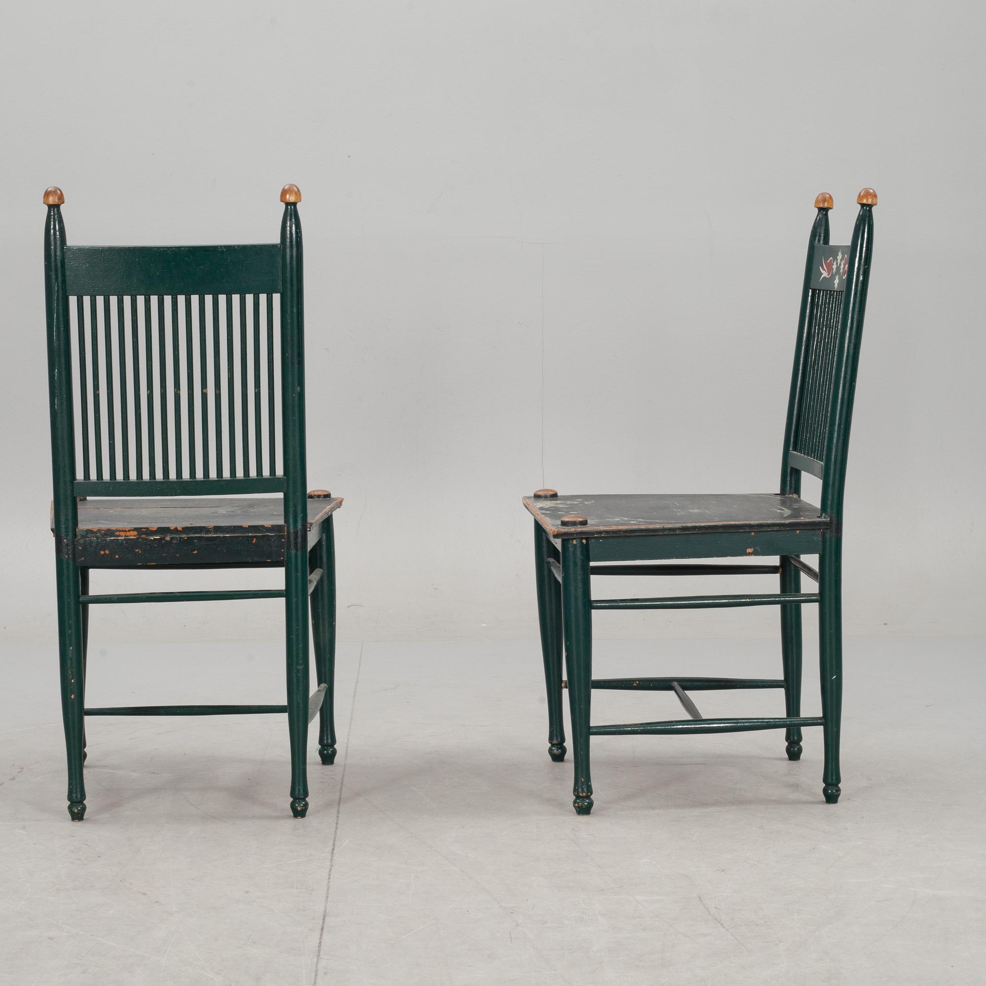 STOLAR, ett par, design Carl Westman. Av samma typ som "Arbetarmöbeln", formgiven 1899.