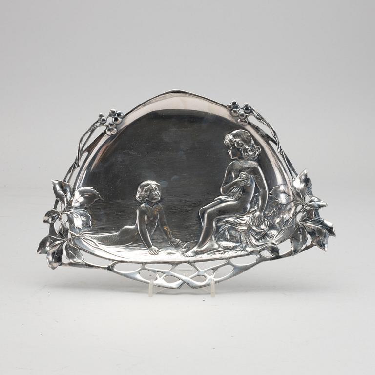 A jugend metal tray, Bitter & Gobbers Imperial Zinn, Germany, art nouveau.
