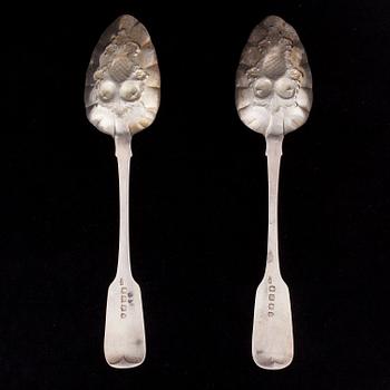 SERVERINGSSKEDAR, silver, Irland, Dublin 1828. Vikt 140 g.